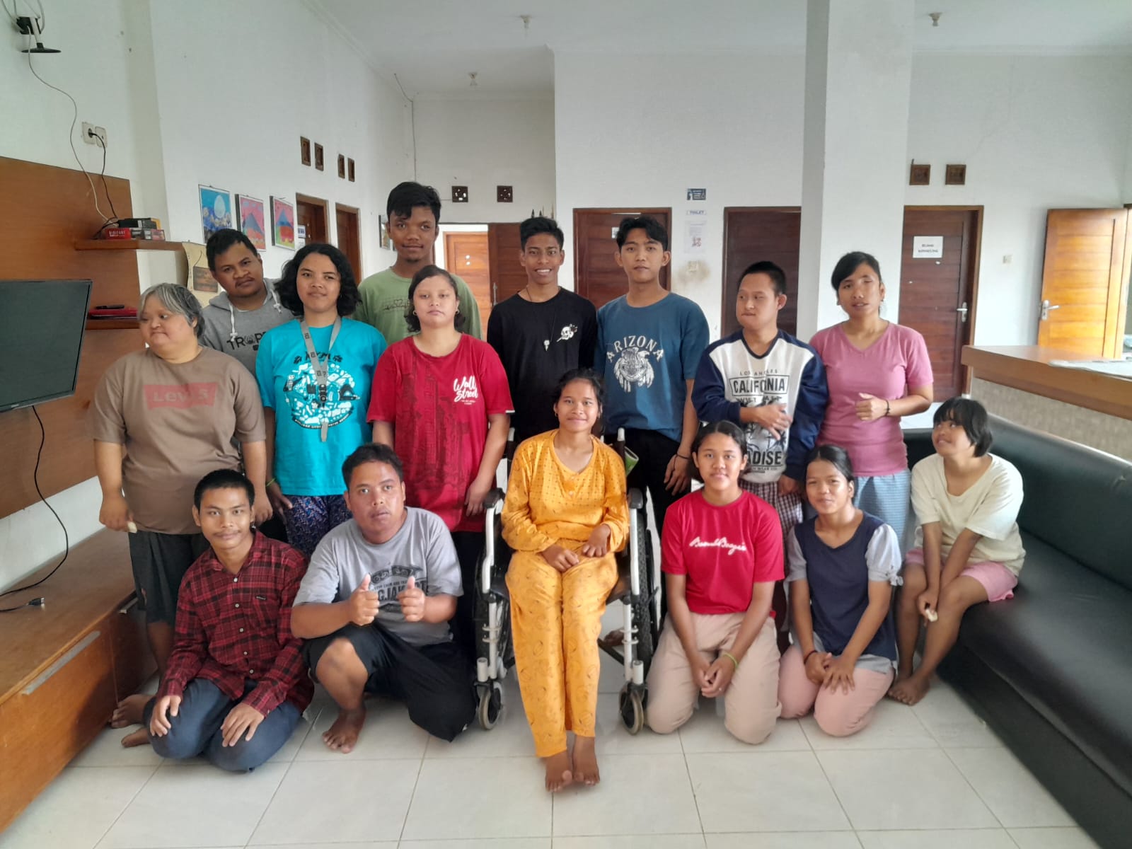 Read more about the article Surya Belajar Membuat Batik Ciprat Di Panti III YSI Cabang D.I.Yogyakarta